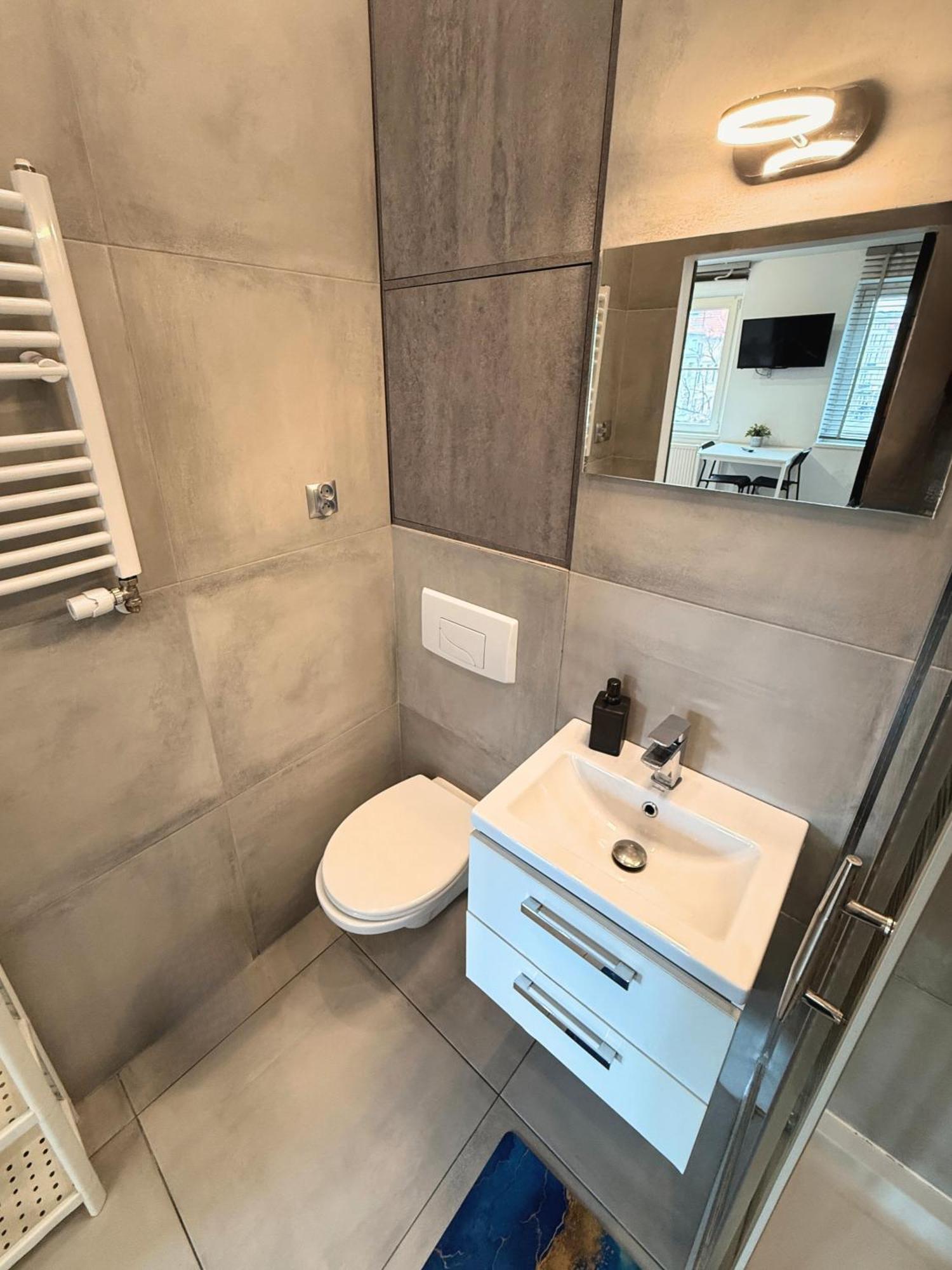 Apartament Z Widokiem Na Pomnik Kopernika - Rynek Staromiejski Stary Toruń Exteriör bild